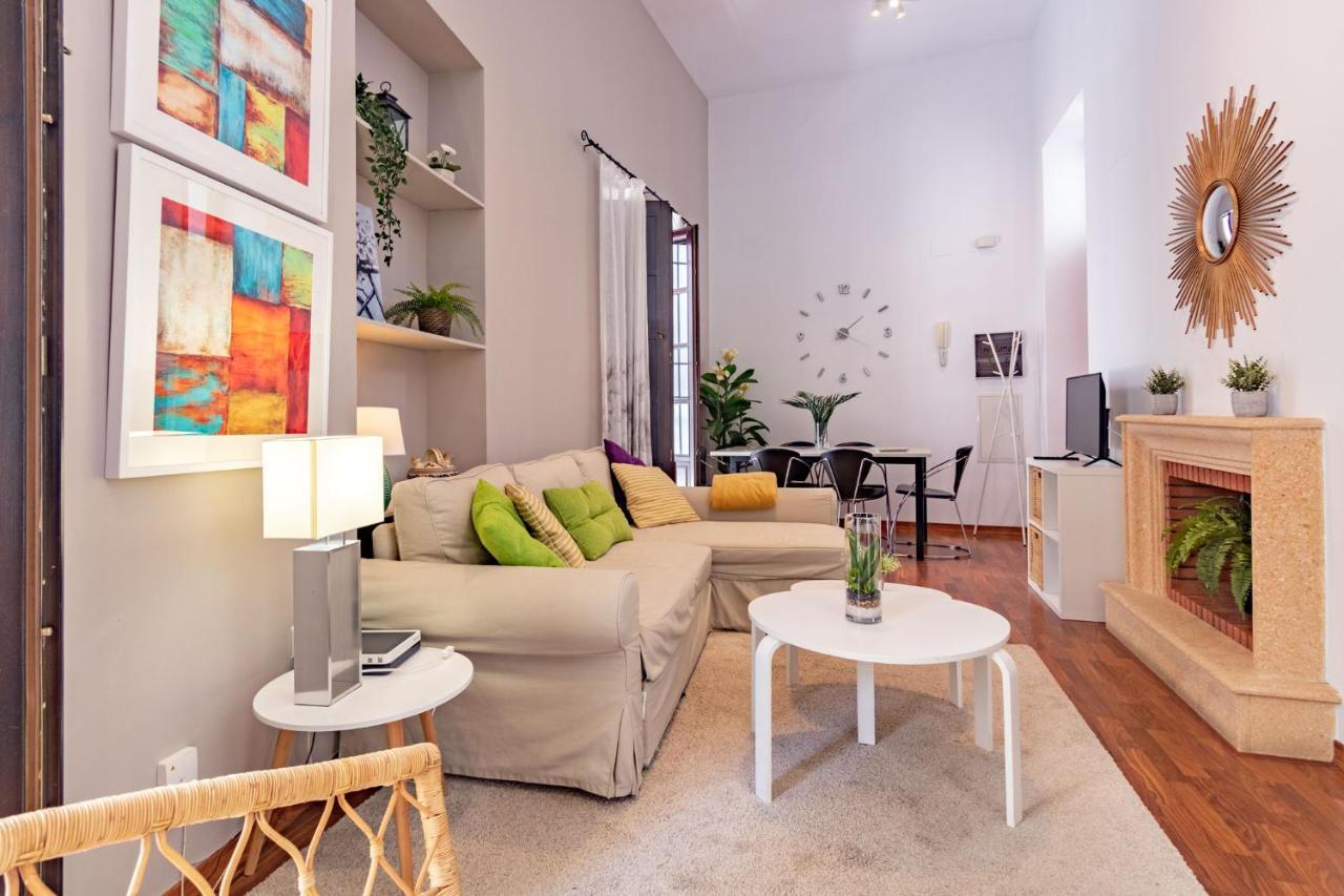 Abades Giralda Deluxe By Valcambre Apartman Sevilla Kültér fotó