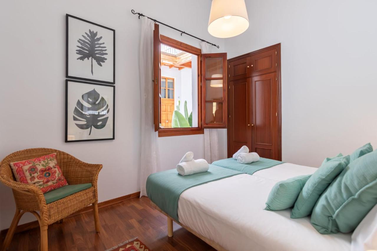 Abades Giralda Deluxe By Valcambre Apartman Sevilla Kültér fotó