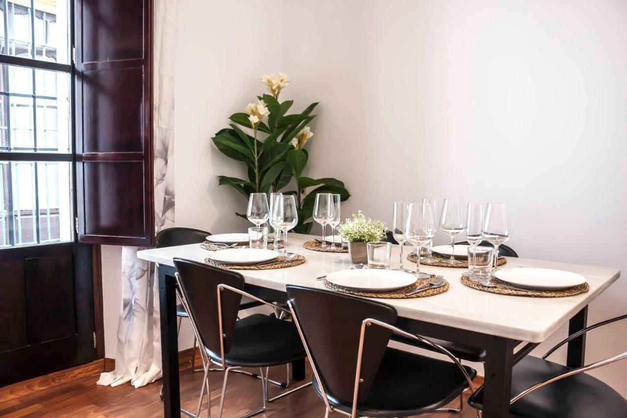 Abades Giralda Deluxe By Valcambre Apartman Sevilla Kültér fotó