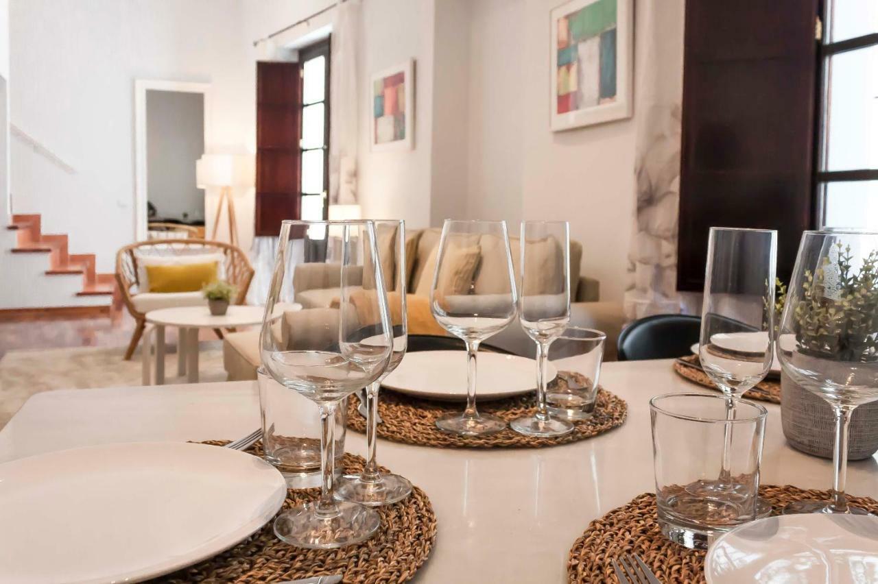 Abades Giralda Deluxe By Valcambre Apartman Sevilla Kültér fotó