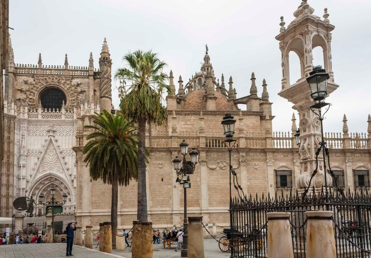Abades Giralda Deluxe By Valcambre Apartman Sevilla Kültér fotó