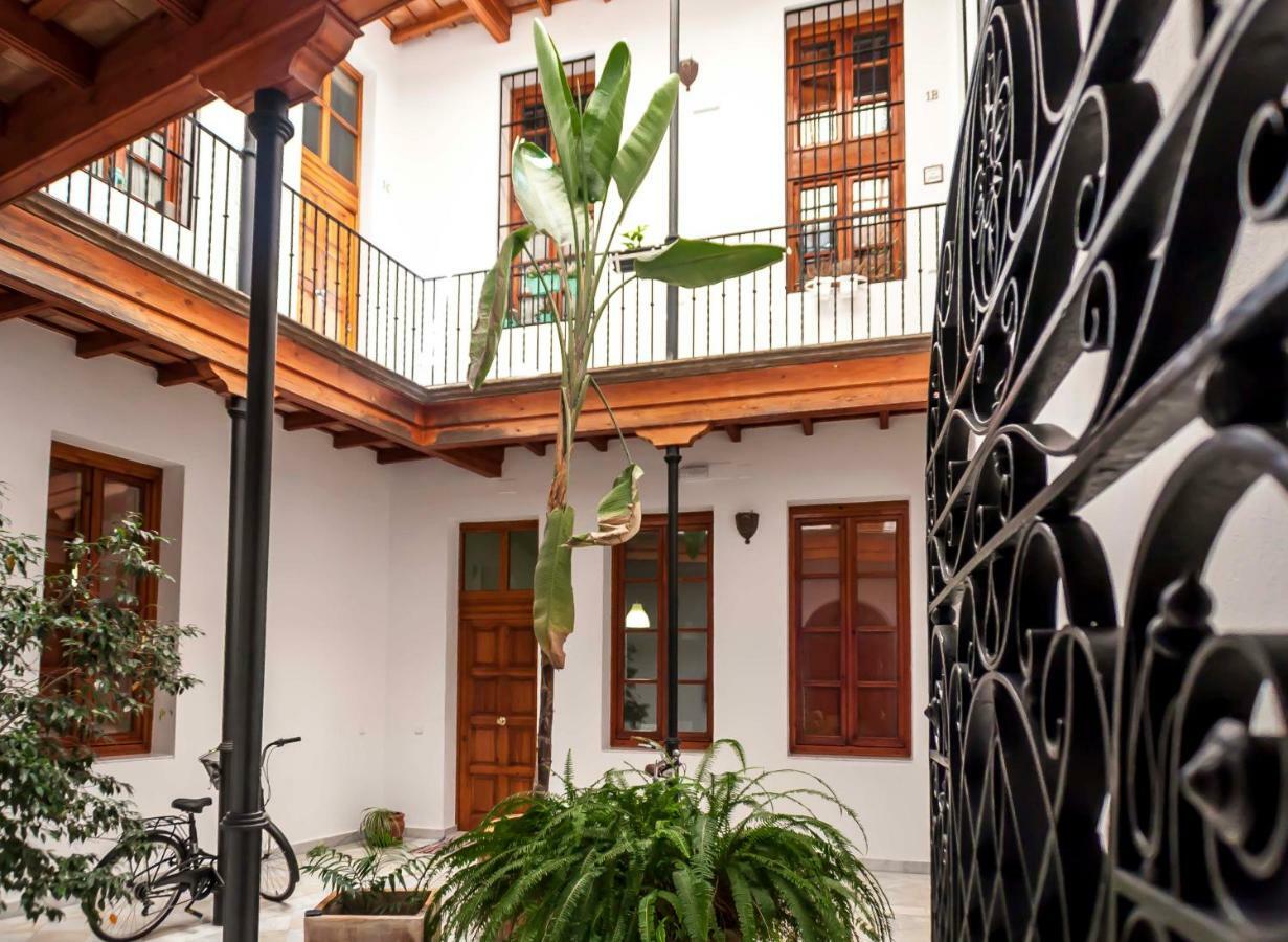 Abades Giralda Deluxe By Valcambre Apartman Sevilla Kültér fotó