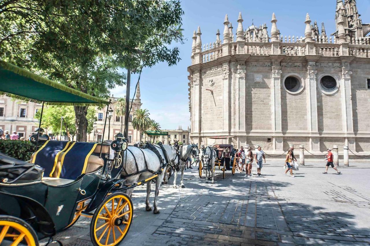 Abades Giralda Deluxe By Valcambre Apartman Sevilla Kültér fotó